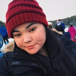 Meet your Posher, Chloe